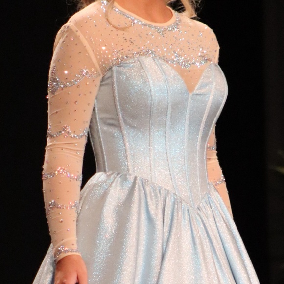 Johnathan Kayne Ballgown Custom Made - Picture 4 of 6